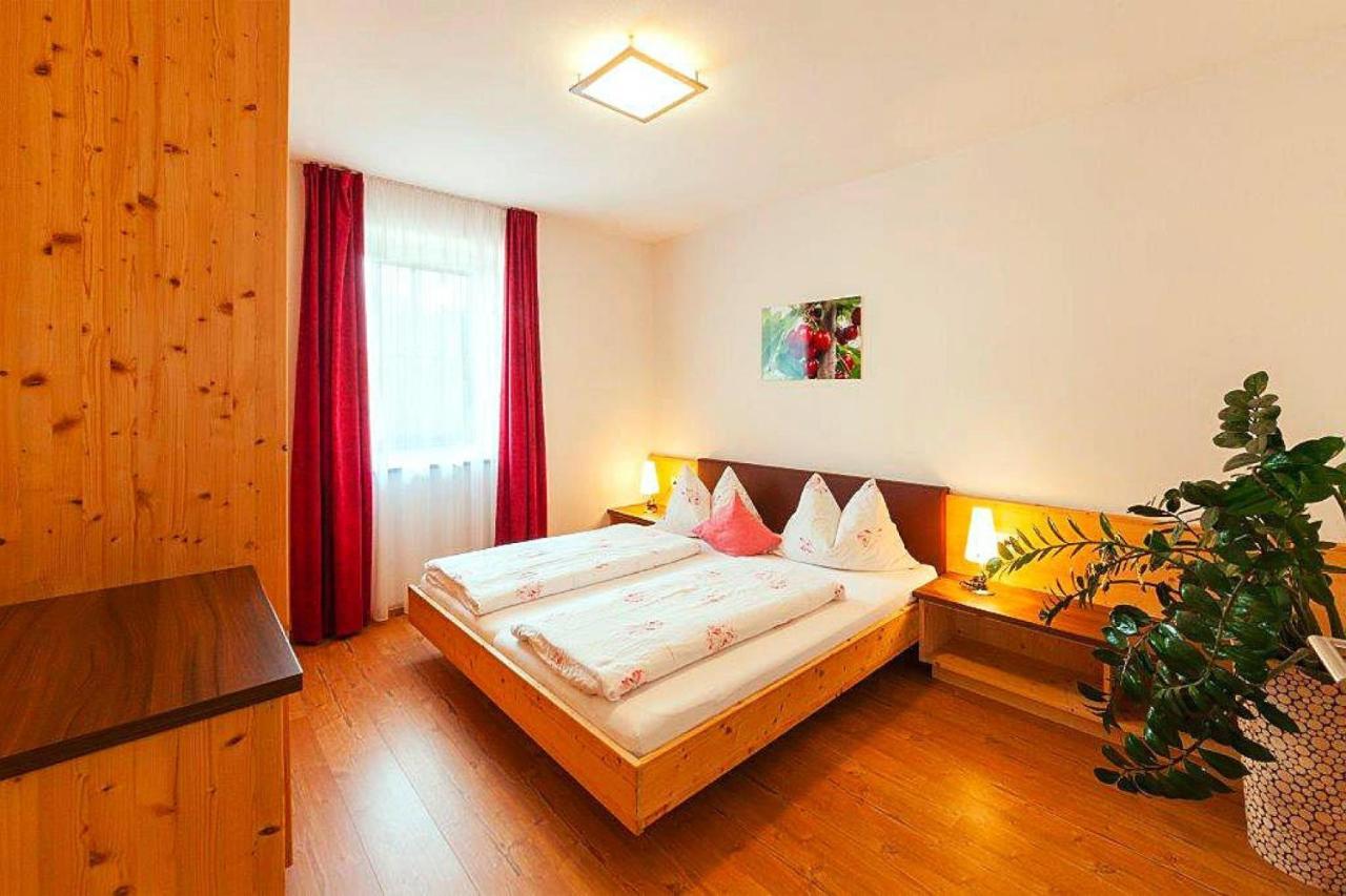 Apartment In Naz-Sciaves With Garden Natz-Schabs Eksteriør bilde